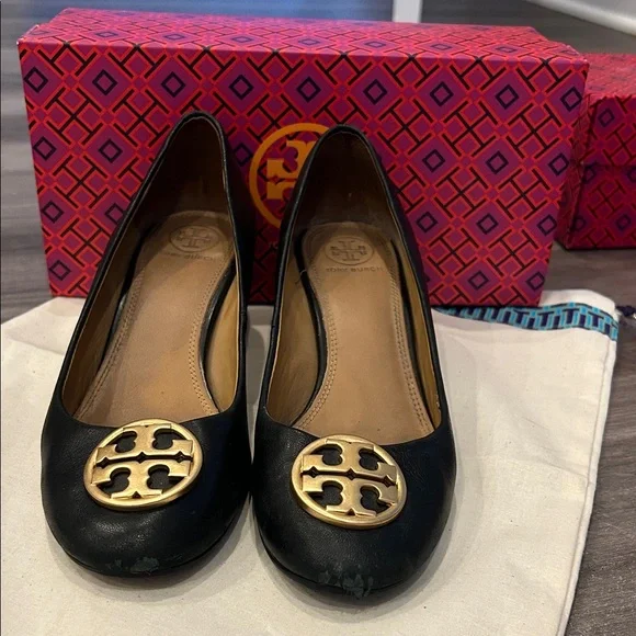 Tory Burch Black Leather Block Heels with Gold Logo- with dustbag and box. - Picture 2 of 7